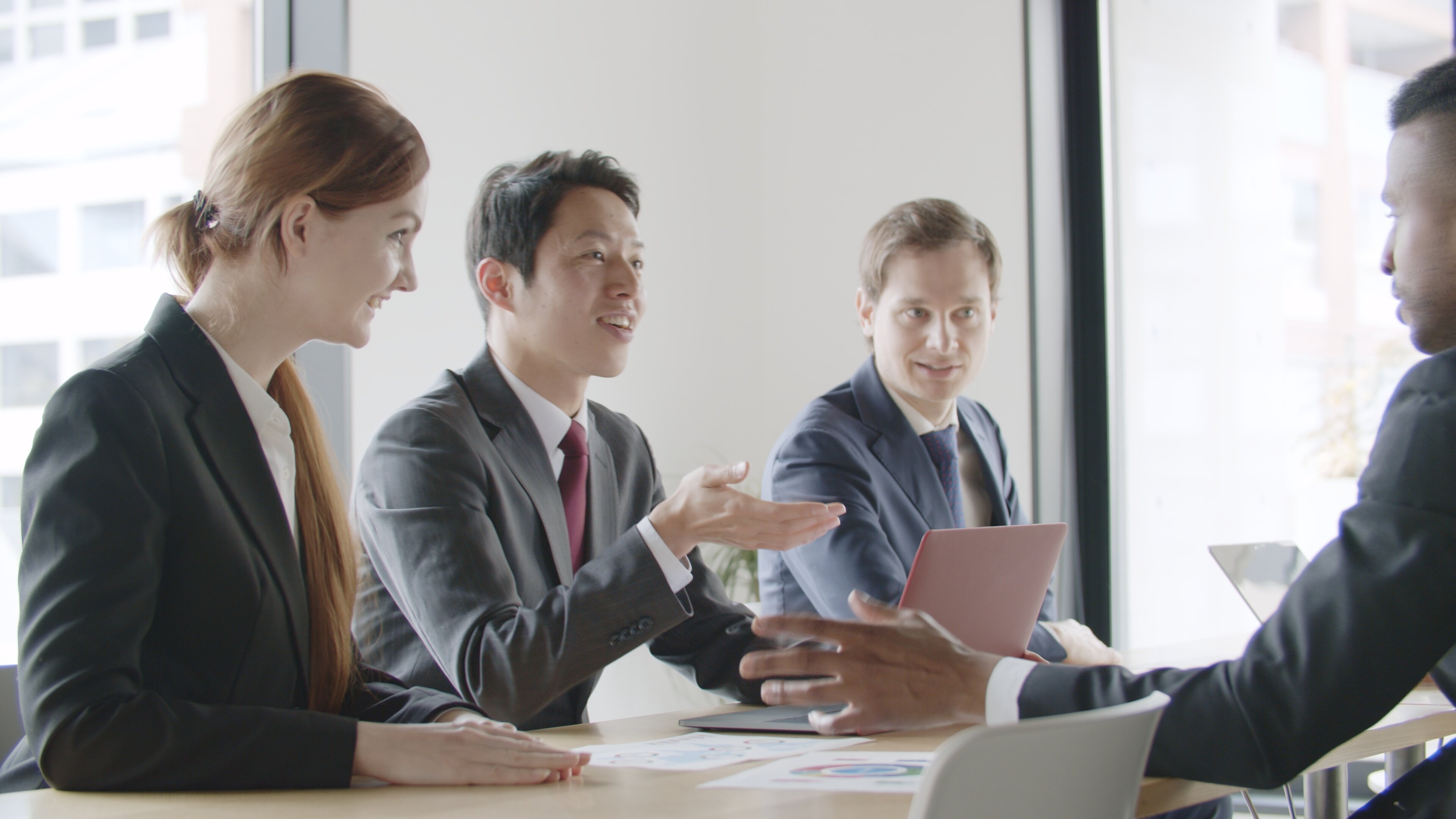 外資系企業に向いている人の6つの特徴とは？向いていない人と合わせて解説