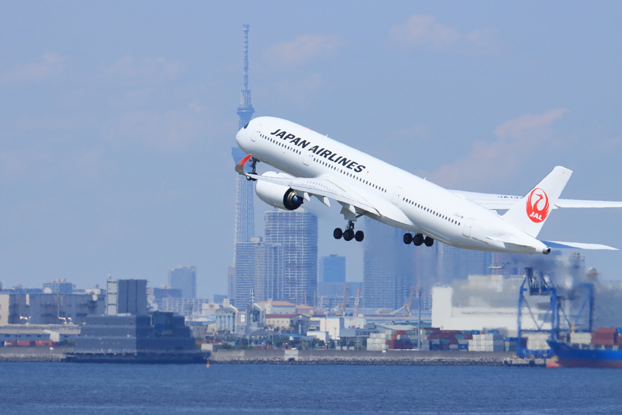 【第1回】なぜJALは変わらなければならなかったのか？──経営破綻と再建の背景にある“構造的課題”を読み解く──