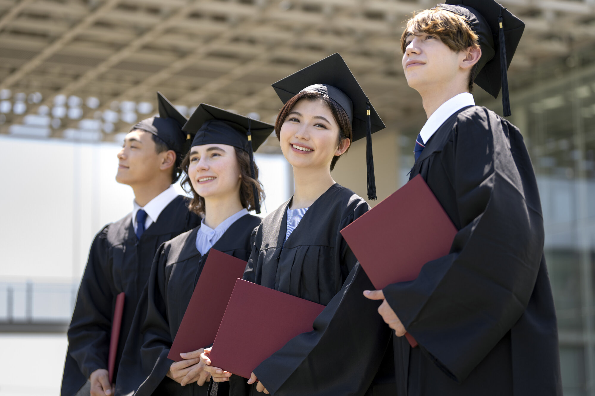 MBA vs 他の選択肢 【第1回】MBA vs 国内大学院 ─ 何が違うか、どちらを選ぶべきか  ──“なんとなく良さそう”で選ぶと後悔する理由──