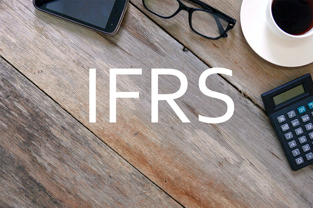 IFRSの特徴（帰納的アプローチと演繹的アプローチ）