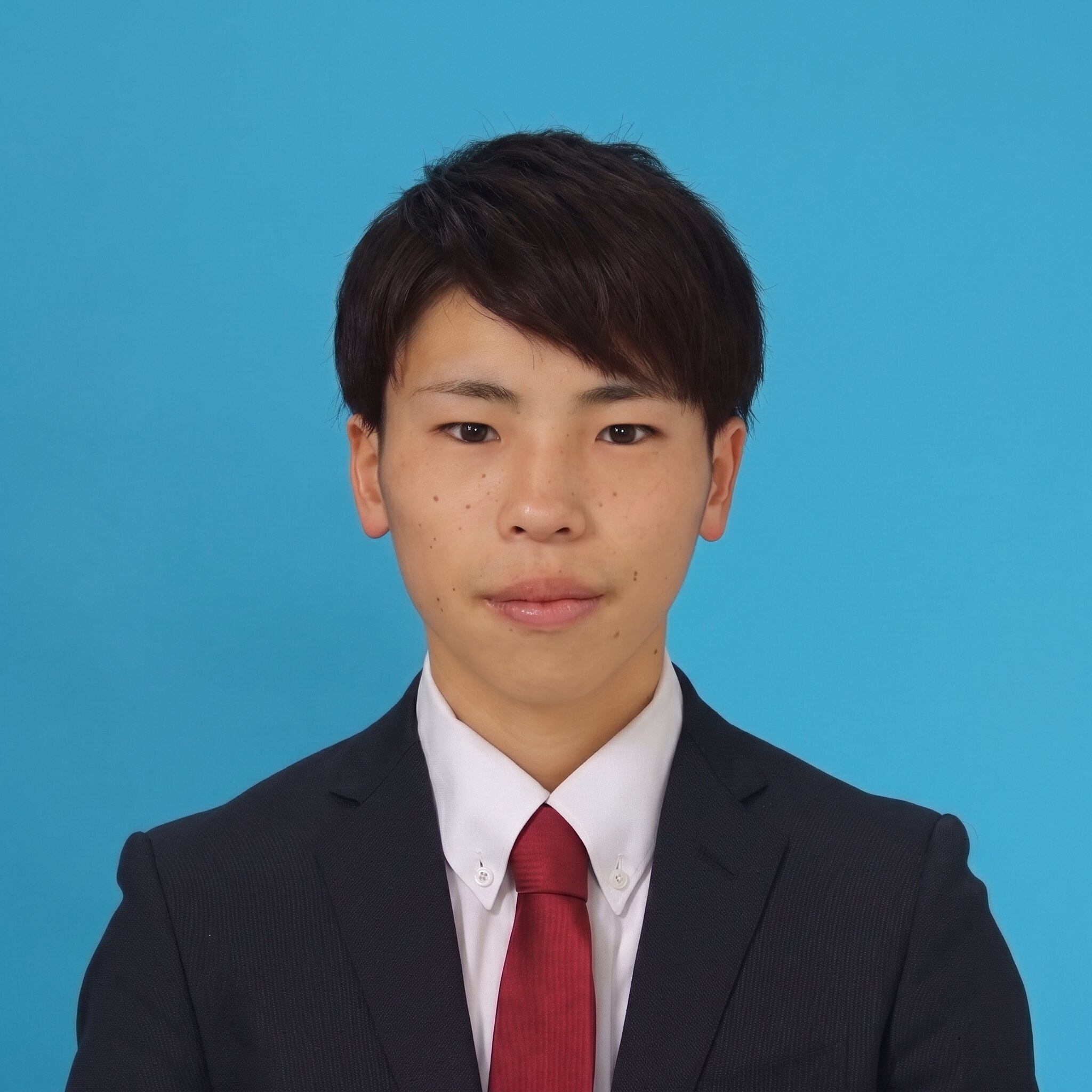 英語と会計の専門性を磨くためUSCPAに挑戦。学習を通じて実務対応力と自信を得て、念願の海外事業部への異動を実現し、活躍の場を広げた。